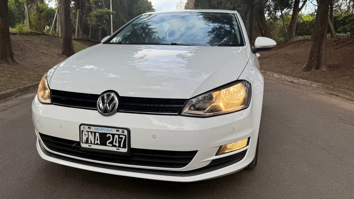 
								Volkswagen Golf 1.4 Comfortline Tsi Dsg full									