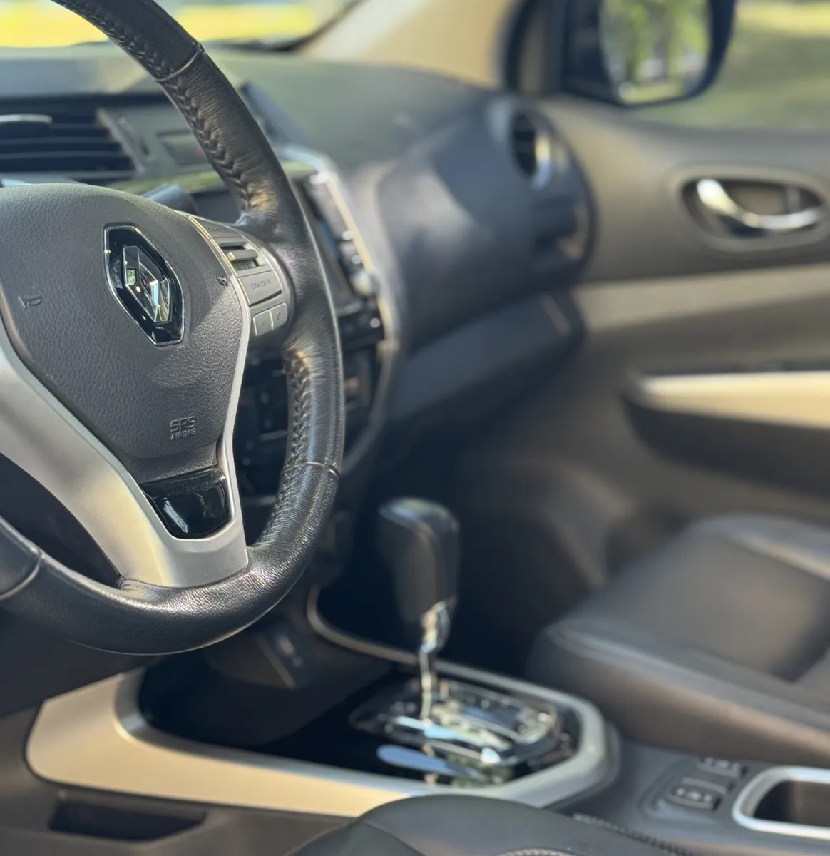 
								Renault Alaskan 2.3 Bit 16v Iconic At 4×4 full									