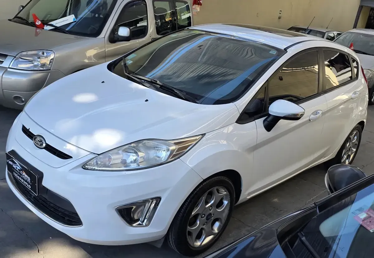 
								Ford Fiesta Kinetic 1.6 Design 120cv Titanium full									